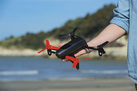 parrot unveils  smaller bebop drone skycontroller joystick control dock  ipad