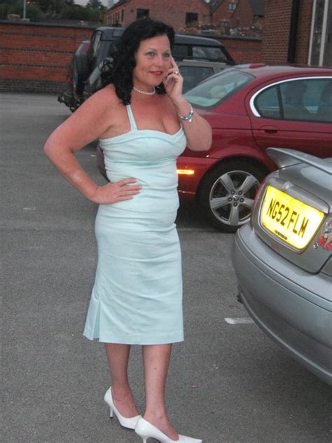 xxelizabeth xx 53 from nottingham is a local granny