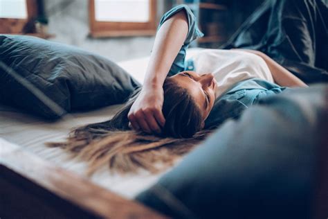 Lying On Left Side Causes Nausea Ovulation Symptoms