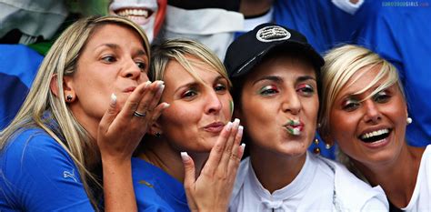 beautiful italian fans of euro 2012 istoryadista