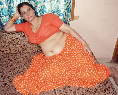 Indian Mature Aunty Sexy Boobs Naked Figure Looking Hot 139 Pics 2
