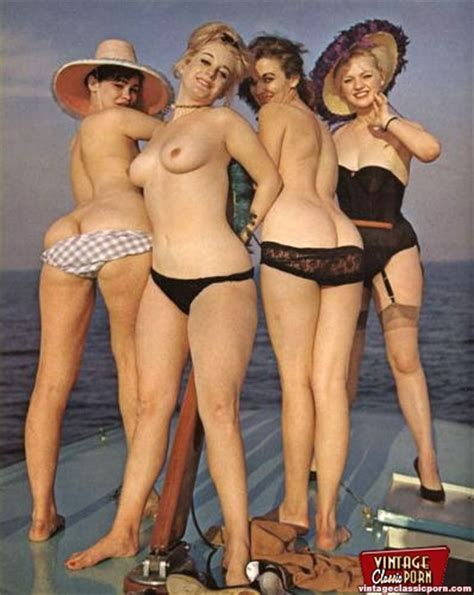 Very Hot Vintage Girls Showing Their Hairy Pussies Outside
