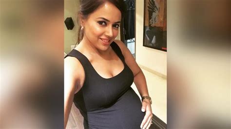 sameera reddy to trolls body shaming her during pregnancy was your mom very hot when you came