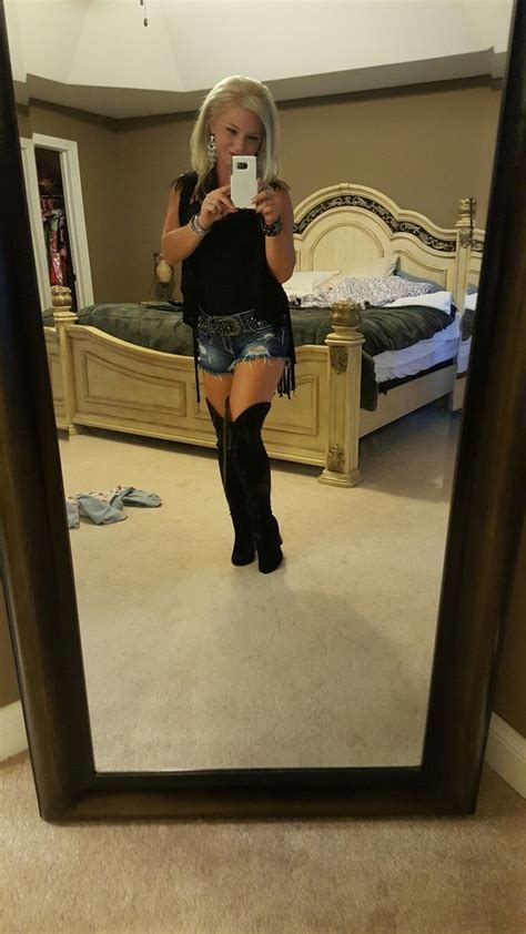 Pin By Shannon On My Boots Mirror Selfie Cowgirl Boots