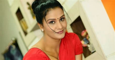 South Indian Aunty Actress Apoorva Hq Photos In Red Saree