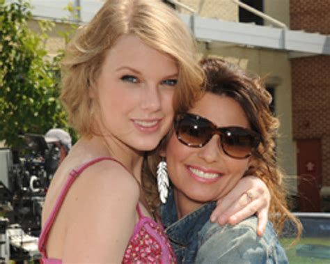 Taylor Swift And Shania Twain Kick Off 2011 Cmt Music Awards With