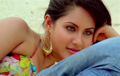 Pooja Bose Latest Hot Picture Collection From Loveria Movie