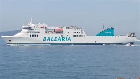 ferrybalear nuevo salon de butacas superiores en el buque napoles de balearia ferry