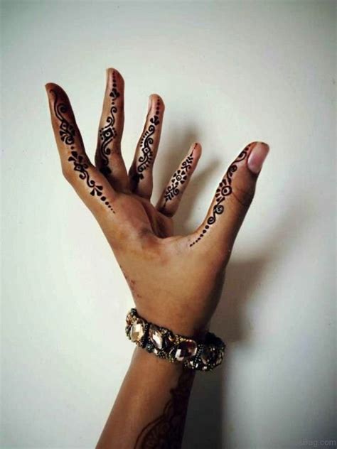 amiable side finger tattoos
