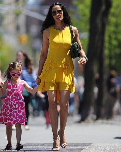 padma lakshmi takes mother s day stroll in central park with daughter krishna daily mail online