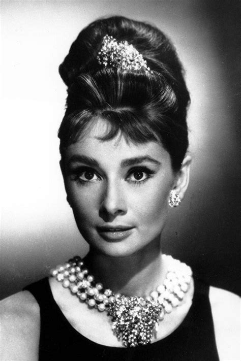 100 definitive hairstyles audrey hepburn hair audrey hepburn style