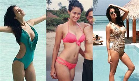 Top 40 Seducing Bikini Photos Of Disha Patani Bra