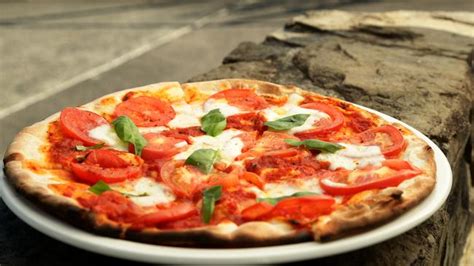 dominos menu overhaul  margherita pizzas     advertiser