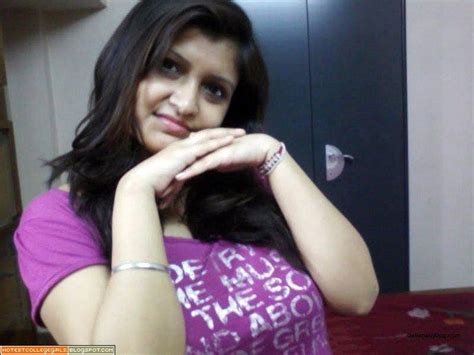 hot cleavage show of indian girls in party pictures hot college girls