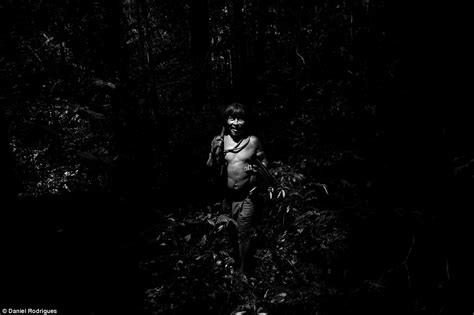 Daniel Rodrigues Photographs Of Endangered Amazon Tribe