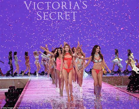 lily aldridge cheered on in victoria s secret fantasy bra at fashion