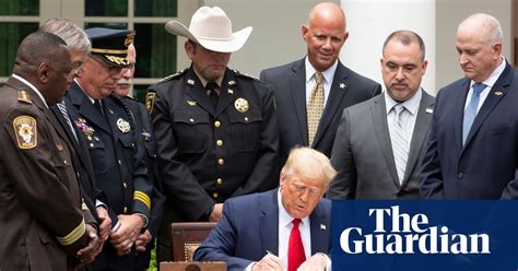 trump s ‘woeful police reform order leaves systemic racism intact