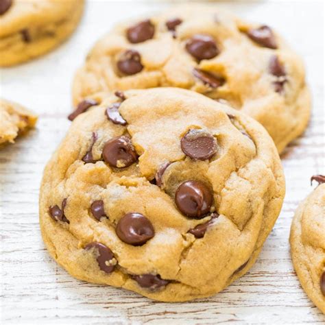 soft chocolate chip cookies  bowl  easy averie cooks