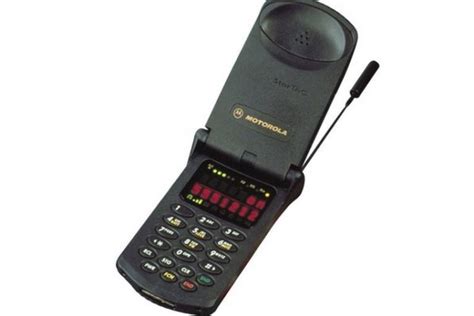 motorola startac 1996 influential cellphones askmen