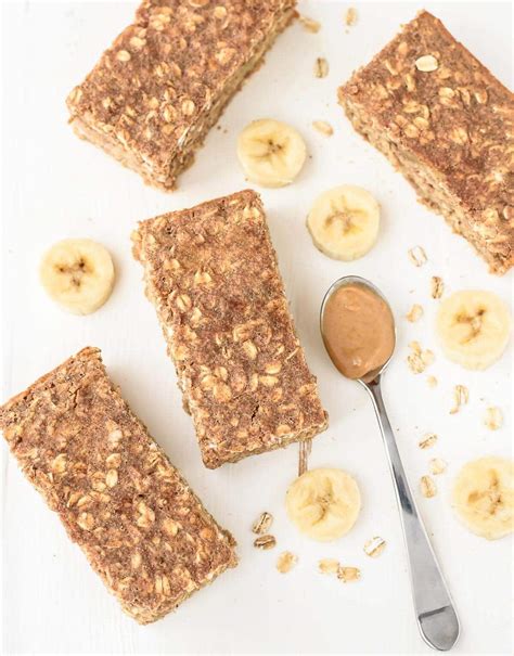 oatmeal breakfast bars healthy naturally sweetened wellplatedcom