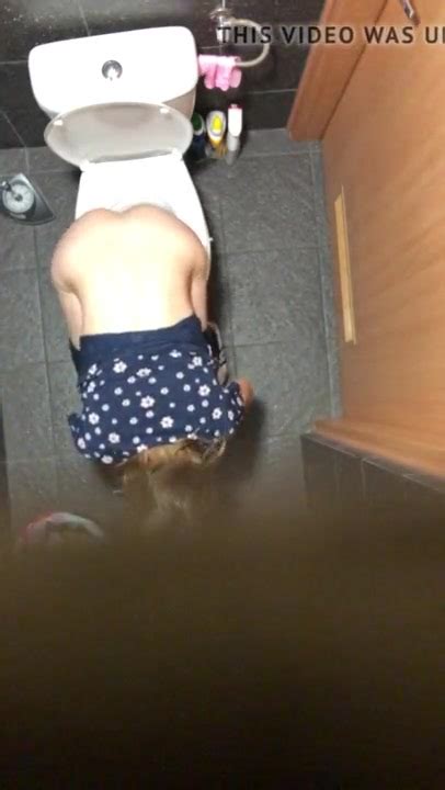 polish sister in law peeing