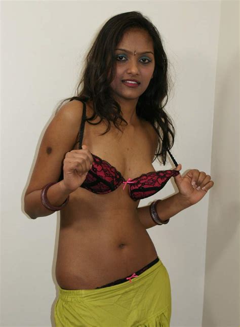 patna bhabhi removing panty pic nude girls showing boob pussy