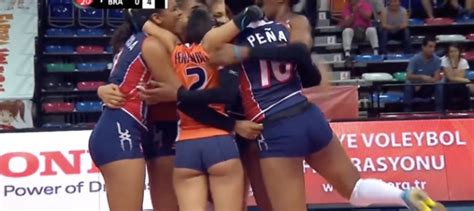 meet winifer fernandez the sexy olympic volleyball player who is taking the internet by storm