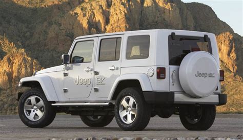 jeep ev concept  car automotive design