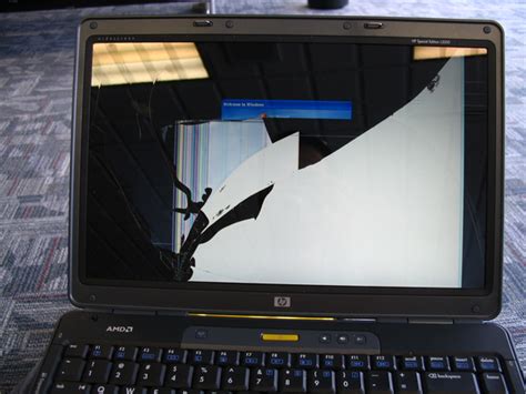 replace  broken laptop screen pcworld