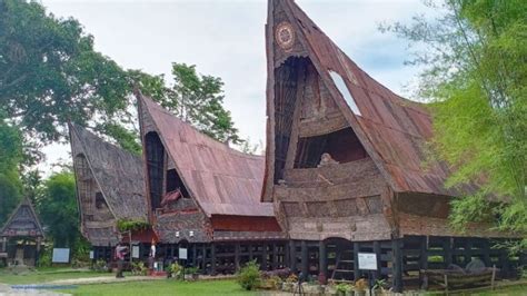 rumah adat sulawesi utara nama jenis bentuk ciri khas