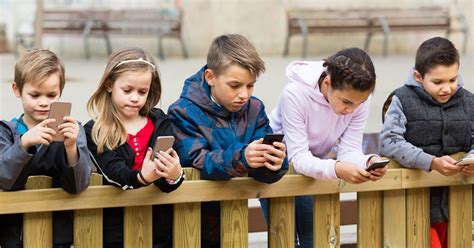la autoestima de los niños y adolescentes en internet y redes sociales