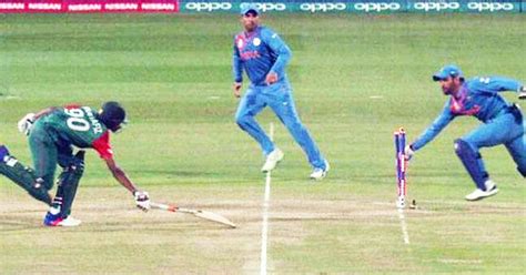 pause rewind play  ms dhoni sprinted  complete  memorable run