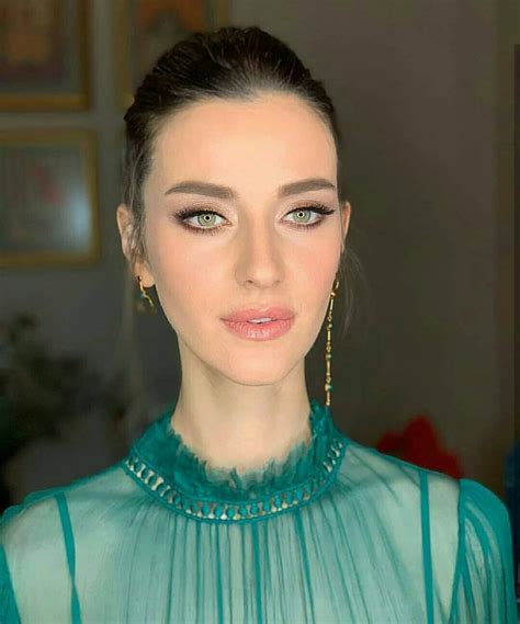 Dehşet Iremhelvacioglu Turkish Women Beautiful Turkish Beauty Face