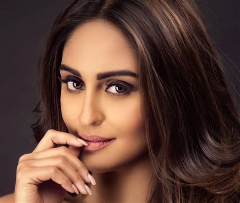 krystle d souza takes cue from rekha s act
