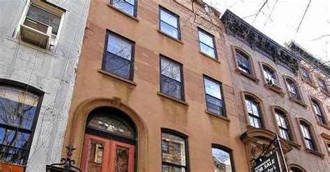 carrie bradshaw s tv home sold for 9 85m ny daily news