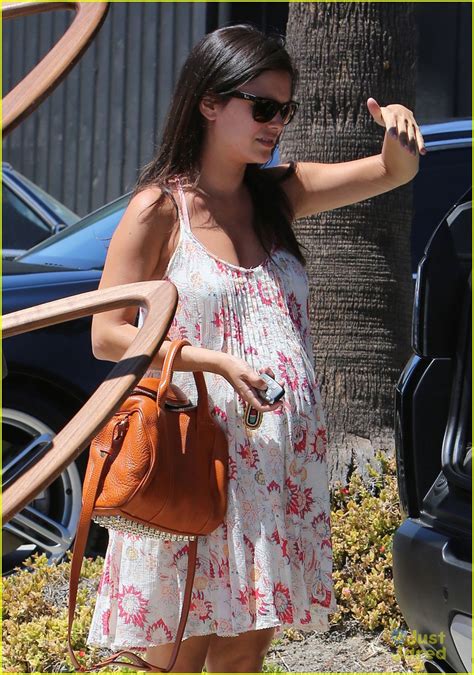 Pregnant Rachel Bilson Makes A Solo Run To The Furniture Shop Photo