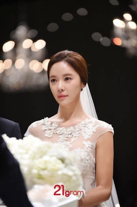 Hwang Jung Eum S Wedding Photos Revealed Soompi