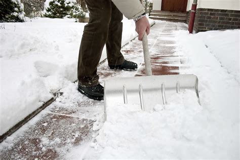 tips  safe snow shoveling fitness wellness news