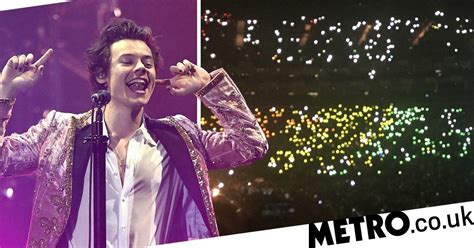 harry styles turns london s o2 into a rainbow in beautiful lgbt tribute