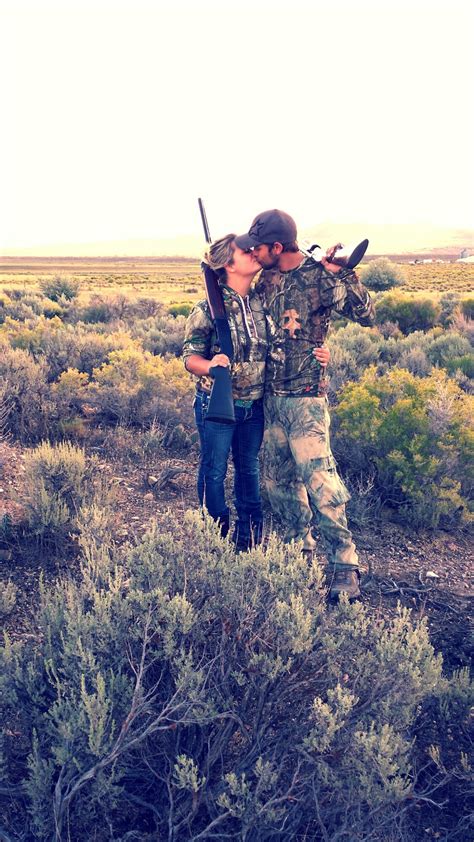 couples  hunt  stay   kill
