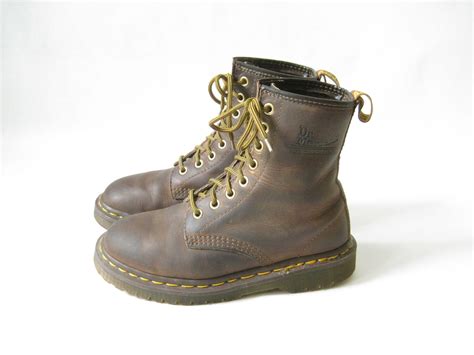 vintage  marten  brown lace  boots size  uk size
