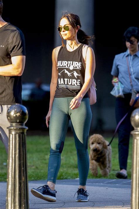 Megan Fox Pussy Through Grey Leggings — Cameltoe In Public
