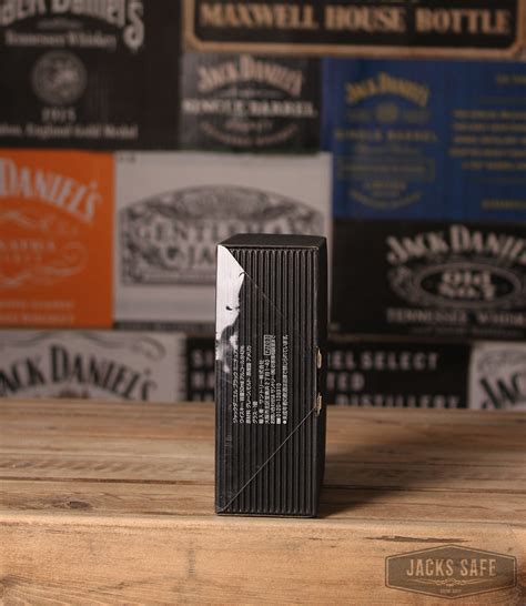 jack daniels black label  ml japan  mini set wit jacks safe
