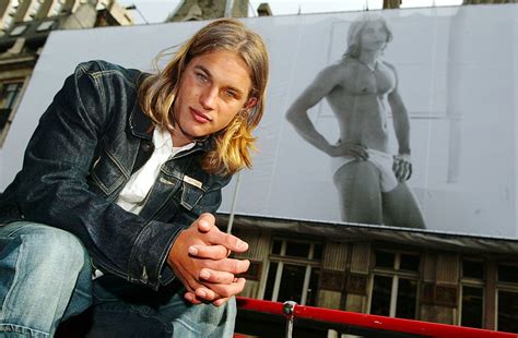 travis fimmel calvin klein see the photo that made him famous new