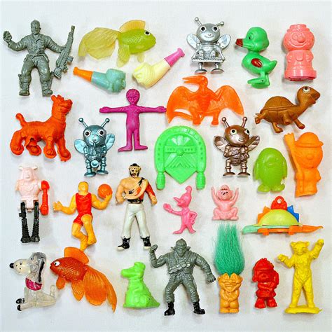 weirdos mini figures   monster toys mini toy mix   cheap capsule treasures
