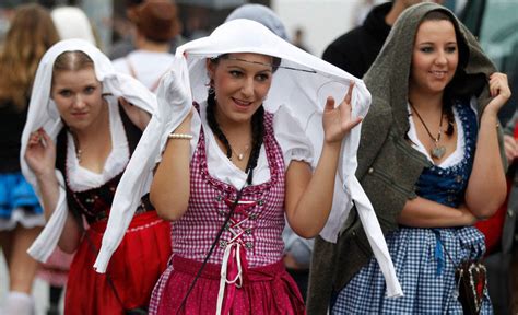 Oktoberfest Opens In Munich The Eye