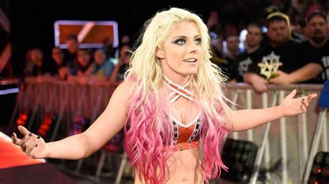 wwe diva alexa bliss nude pics leaked after paige sex