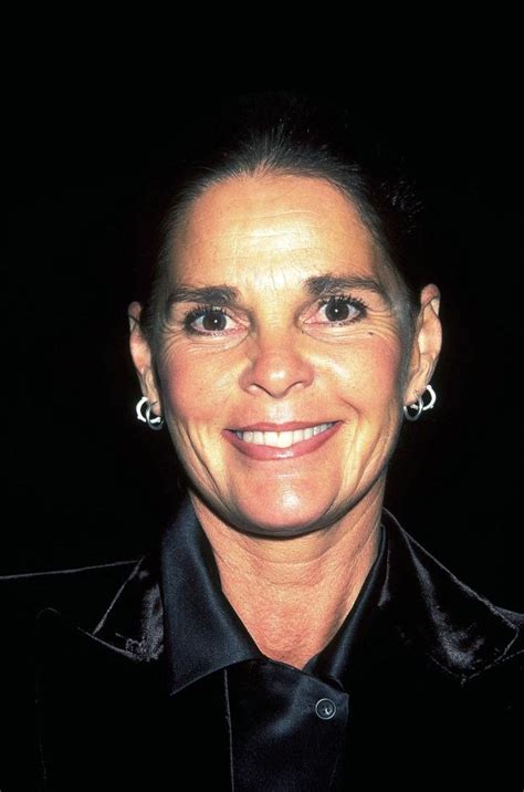 People Ali Macgraw “was Stupid” Not To Get Alimony From Steve Mcqueen