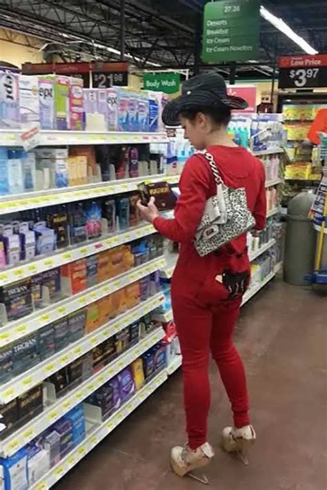 The 20 Most Ridiculous People Of Walmart Photos Drollfeed