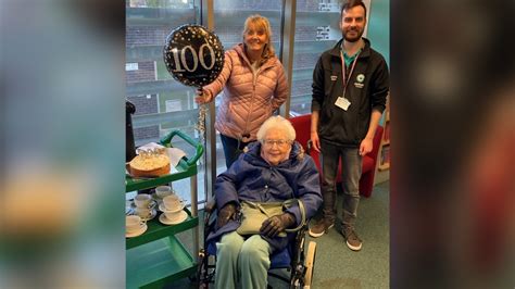 Oldham News Main News 100 Year Old Mary Celebrates Milestone